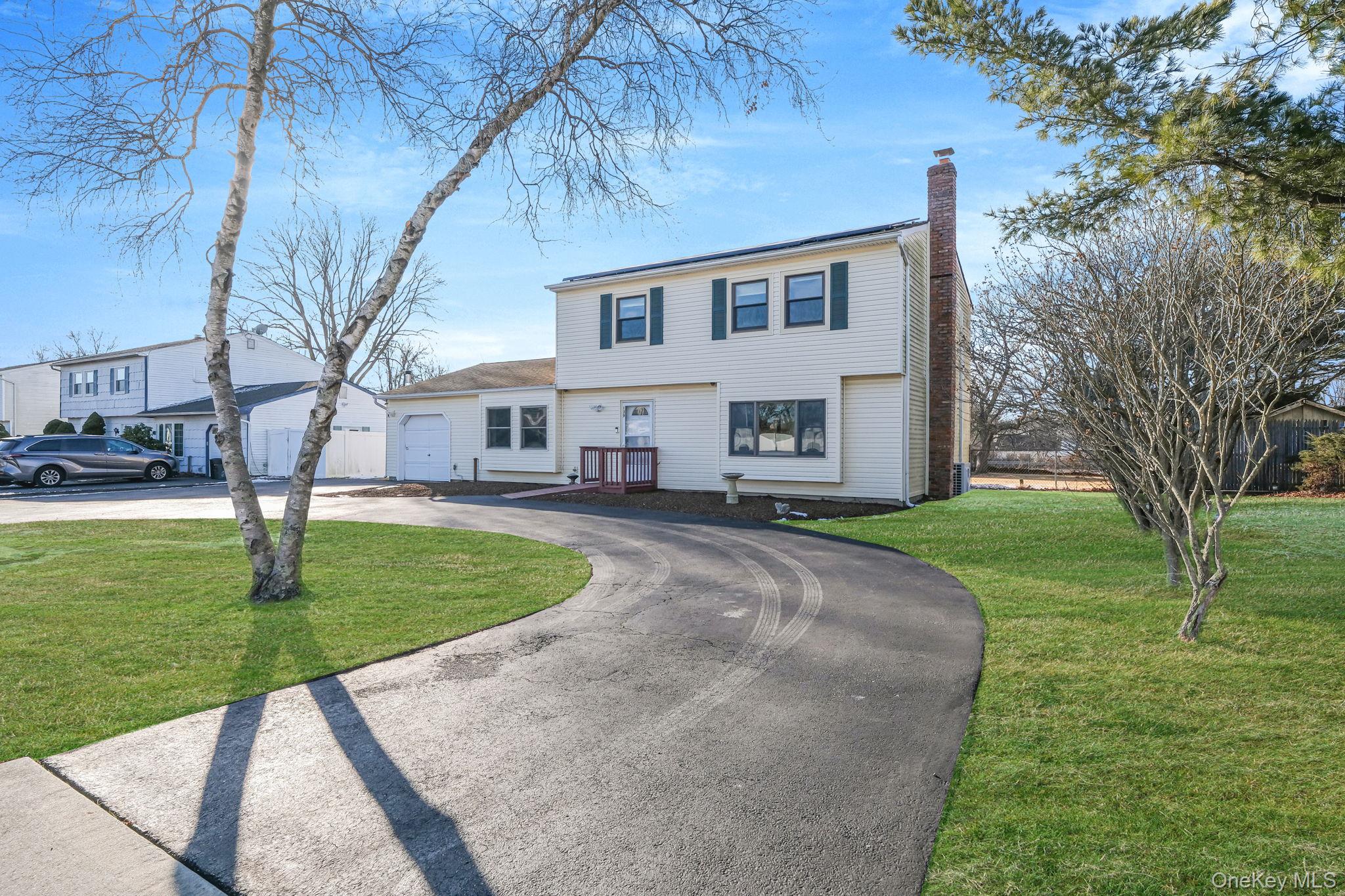 #3 photo, 139 Tarpon Avenue, Medford , NY 11763