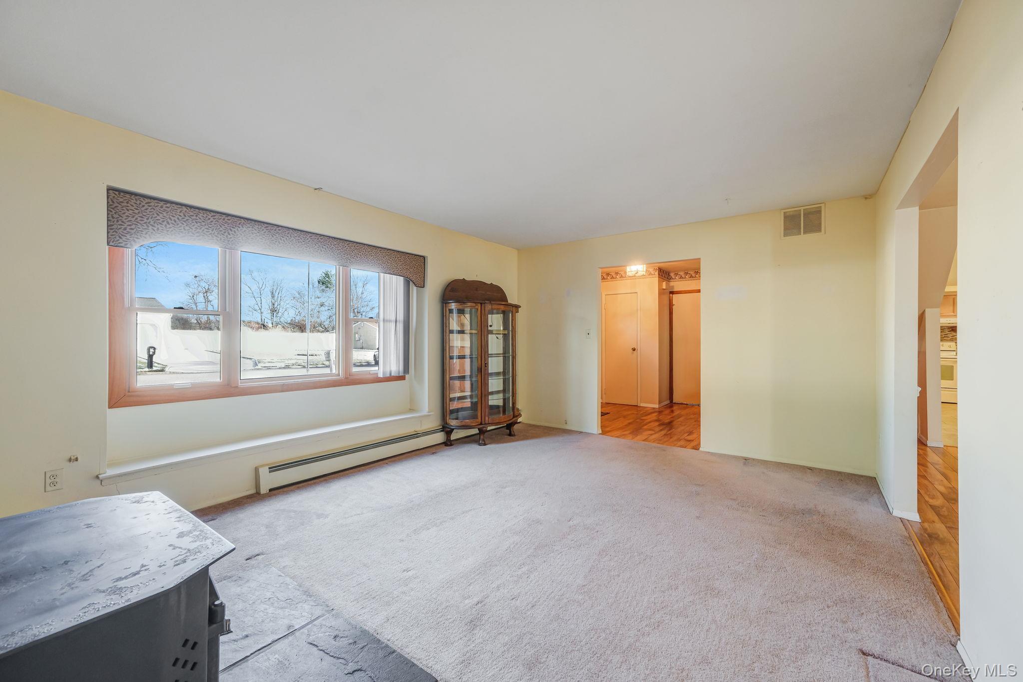 #7 photo, 139 Tarpon Avenue, Medford , NY 11763