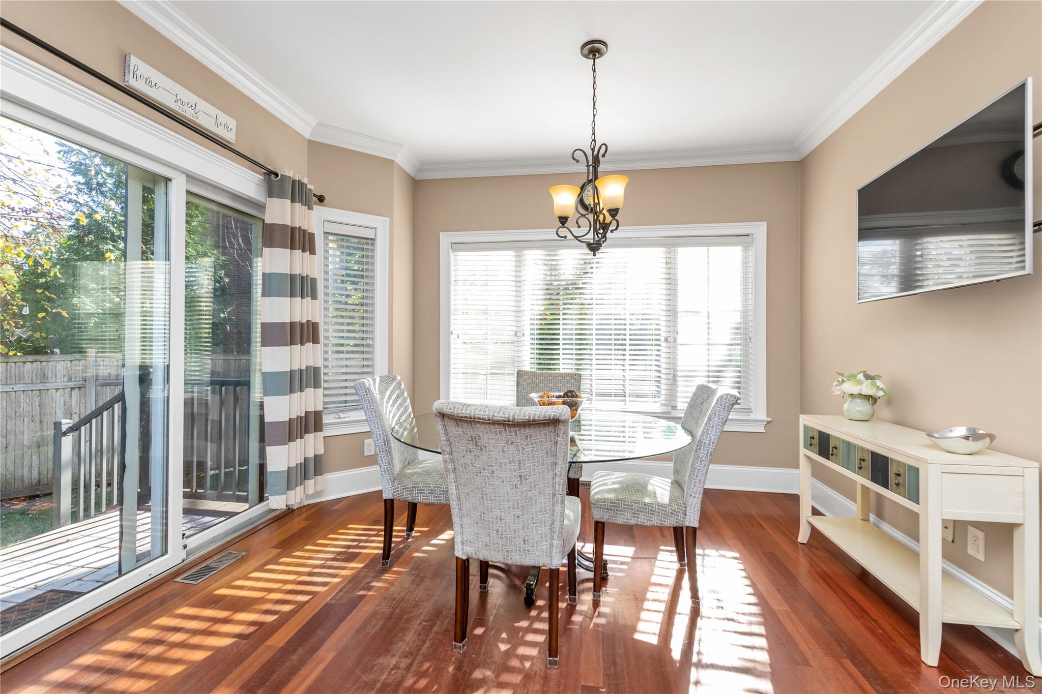 #11 photo, 115 Lincoln Avenue, Rockville Centre , NY 11570