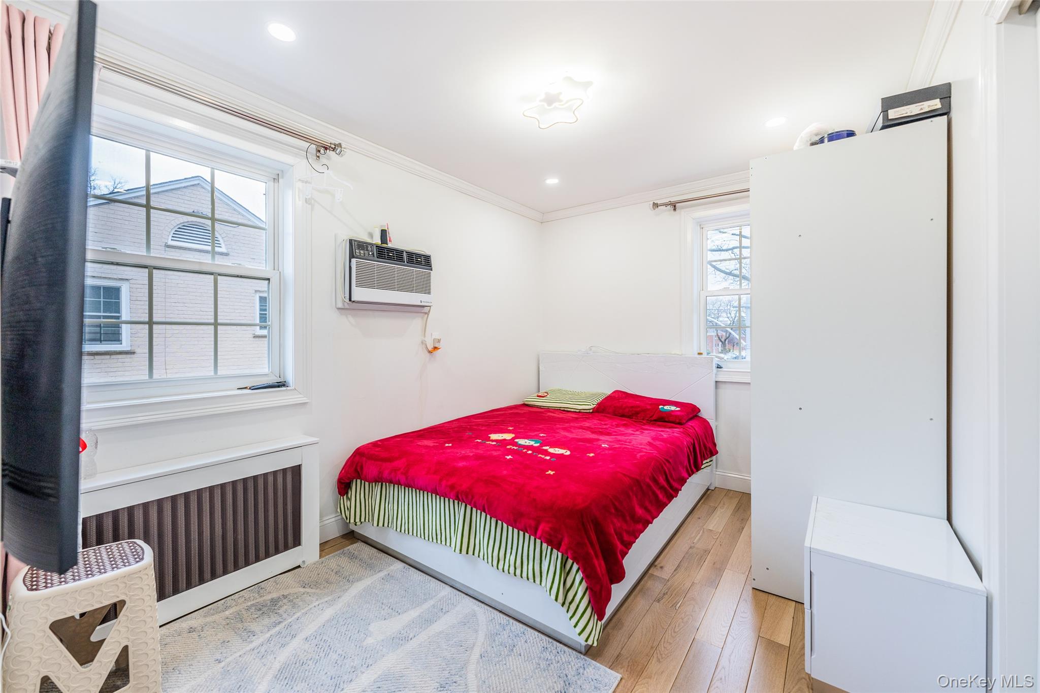 #4 photo, 64-57 SPRINGFIELD BLVD SPRINGFIELD BLVD Boulevard, Bayside , NY 11364