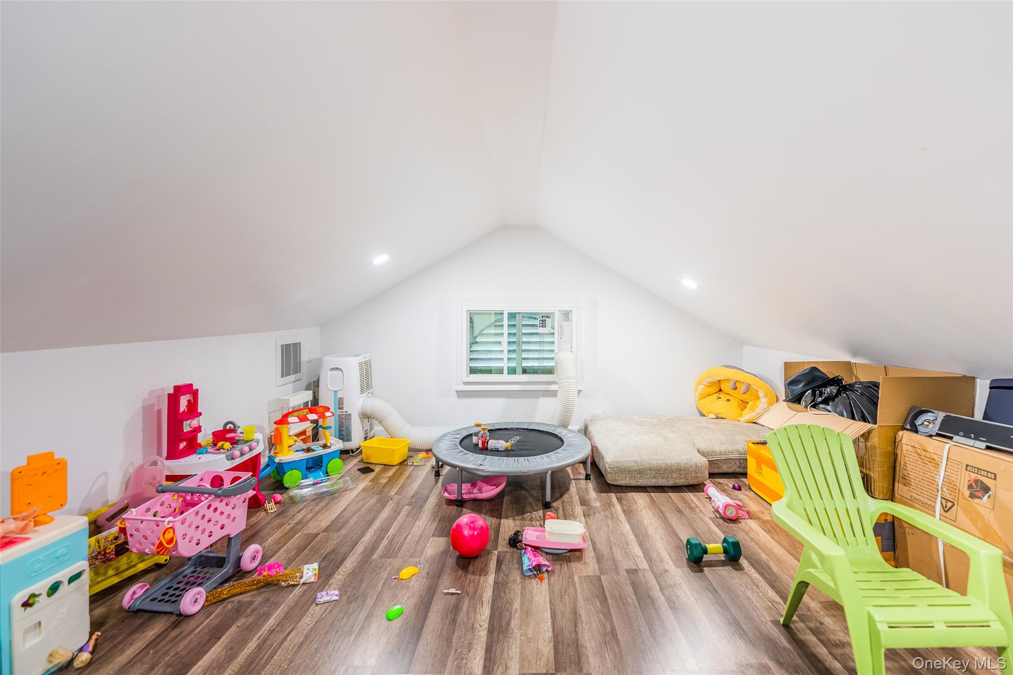 #7 photo, 64-57 SPRINGFIELD BLVD SPRINGFIELD BLVD Boulevard, Bayside , NY 11364