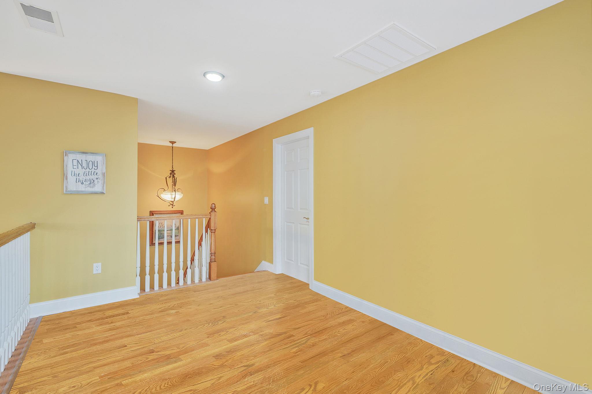 #16 photo, 116 Maya Circle, Central Islip , NY 11722