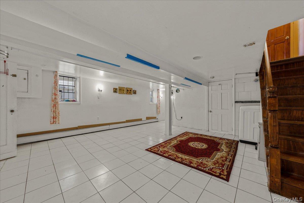 #13 photo, 2304 Glebe Avenue, Bronx , NY 10462