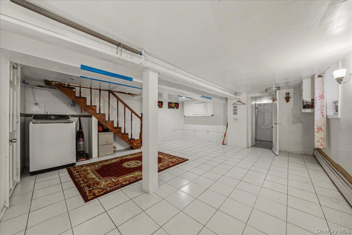 #18 photo, 2304 Glebe Avenue, Bronx , NY 10462