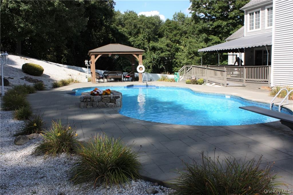 #2 photo, 17 Waring Drive, Carmel , NY 10512