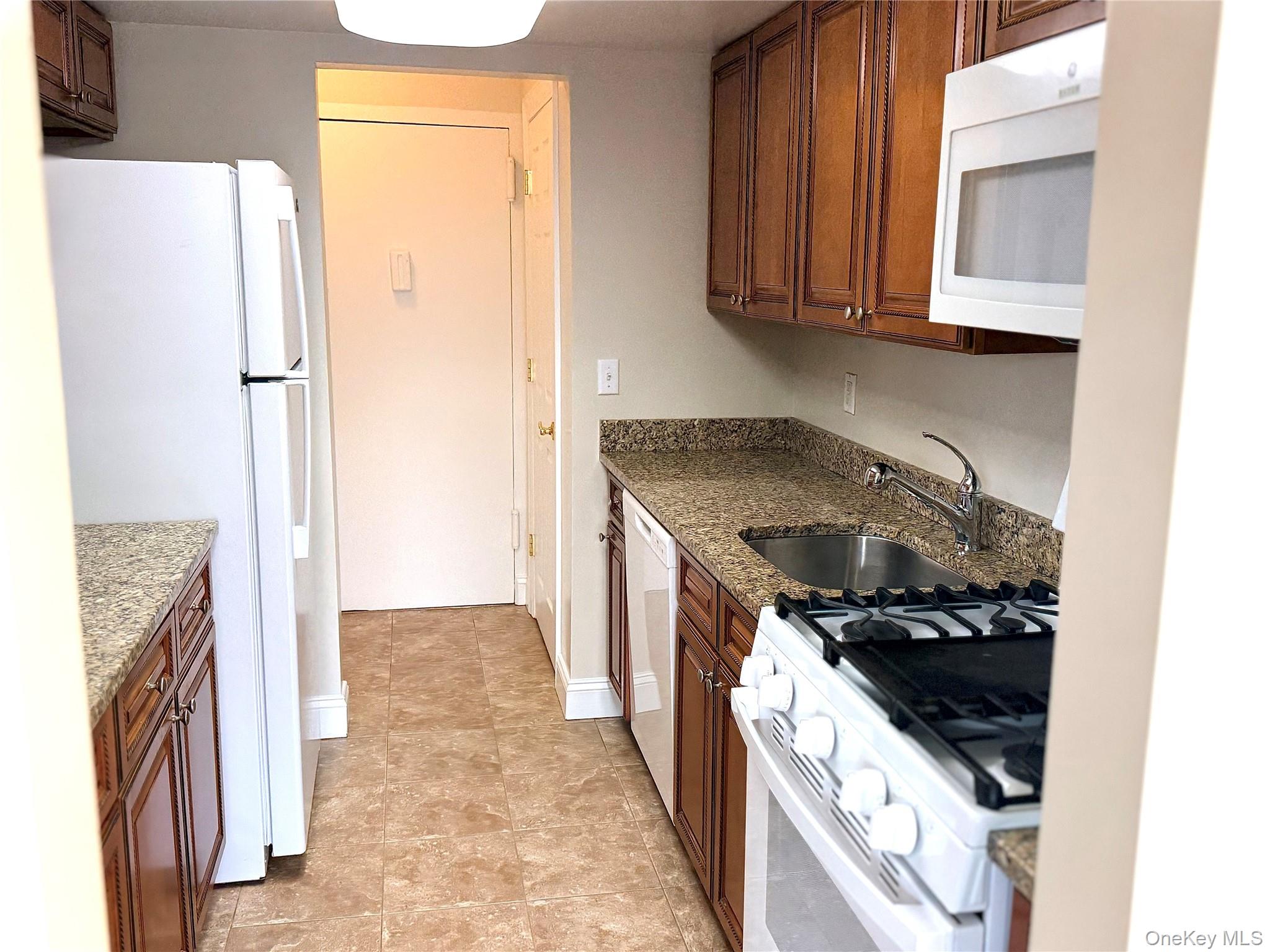 #3 photo, 505 White Plains Road, Eastchester , NY 10709