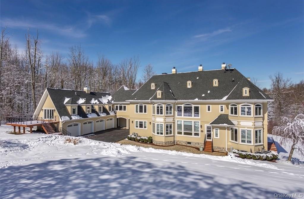 #2 photo, 35 Balmoral Court, Harriman , NY 10926