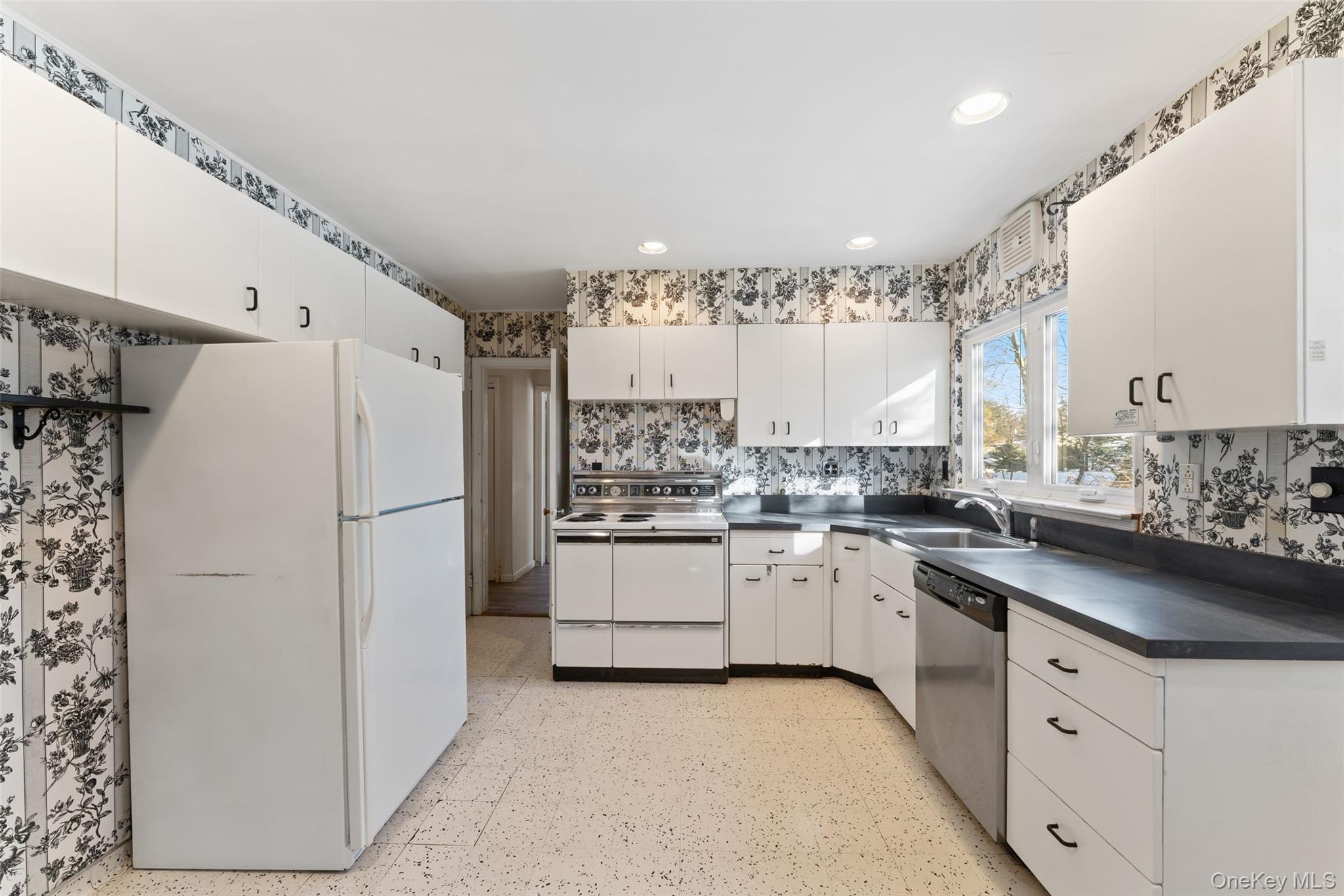 #5 photo, 67 Atherstone Road, Scarsdale , NY 10583