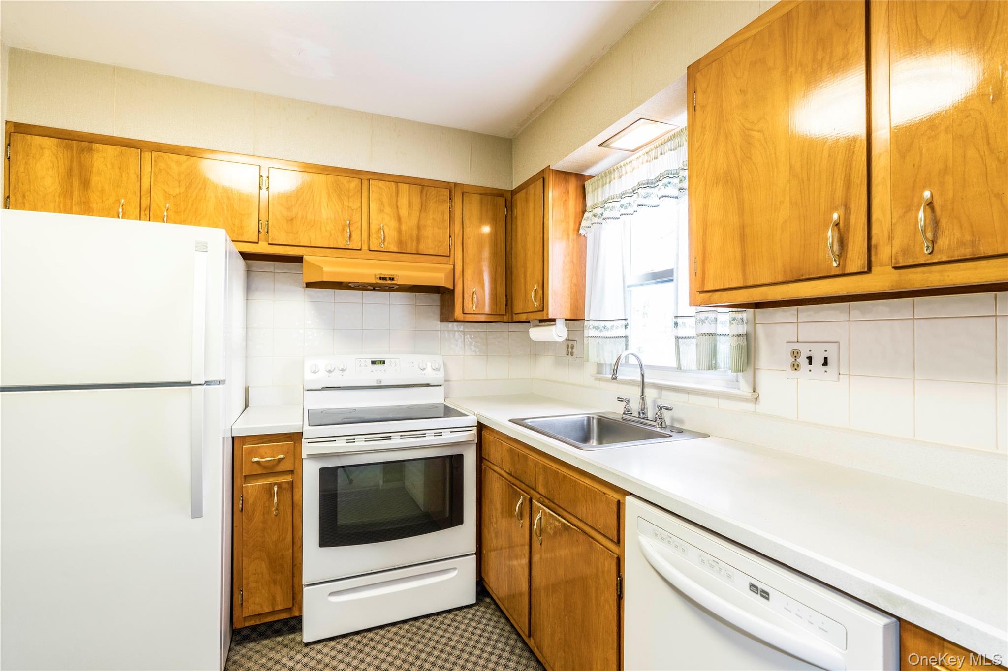 #12 photo, 9 Southview Lane, Hopewell Junction , NY 12533