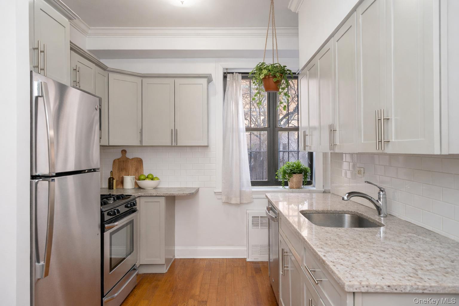 #3 photo, 245 Bennett Avenue, New York (Manhattan) , NY 10040