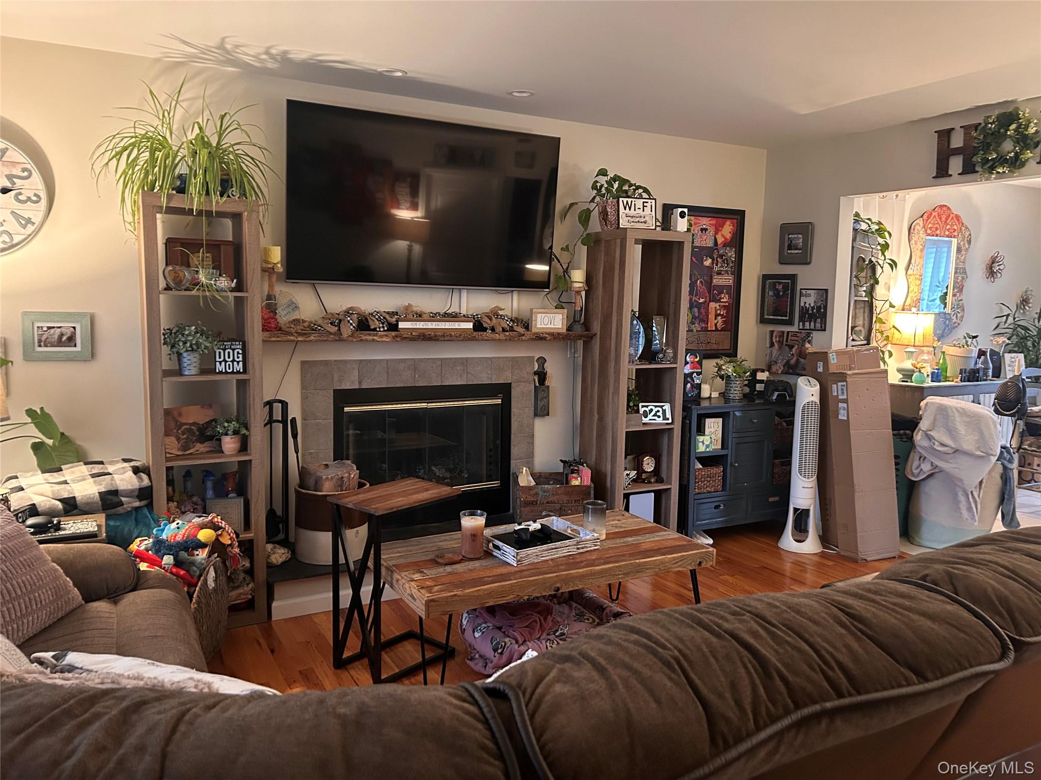 #4 photo, 194 E Parkview Drive, Shirley , NY 11967