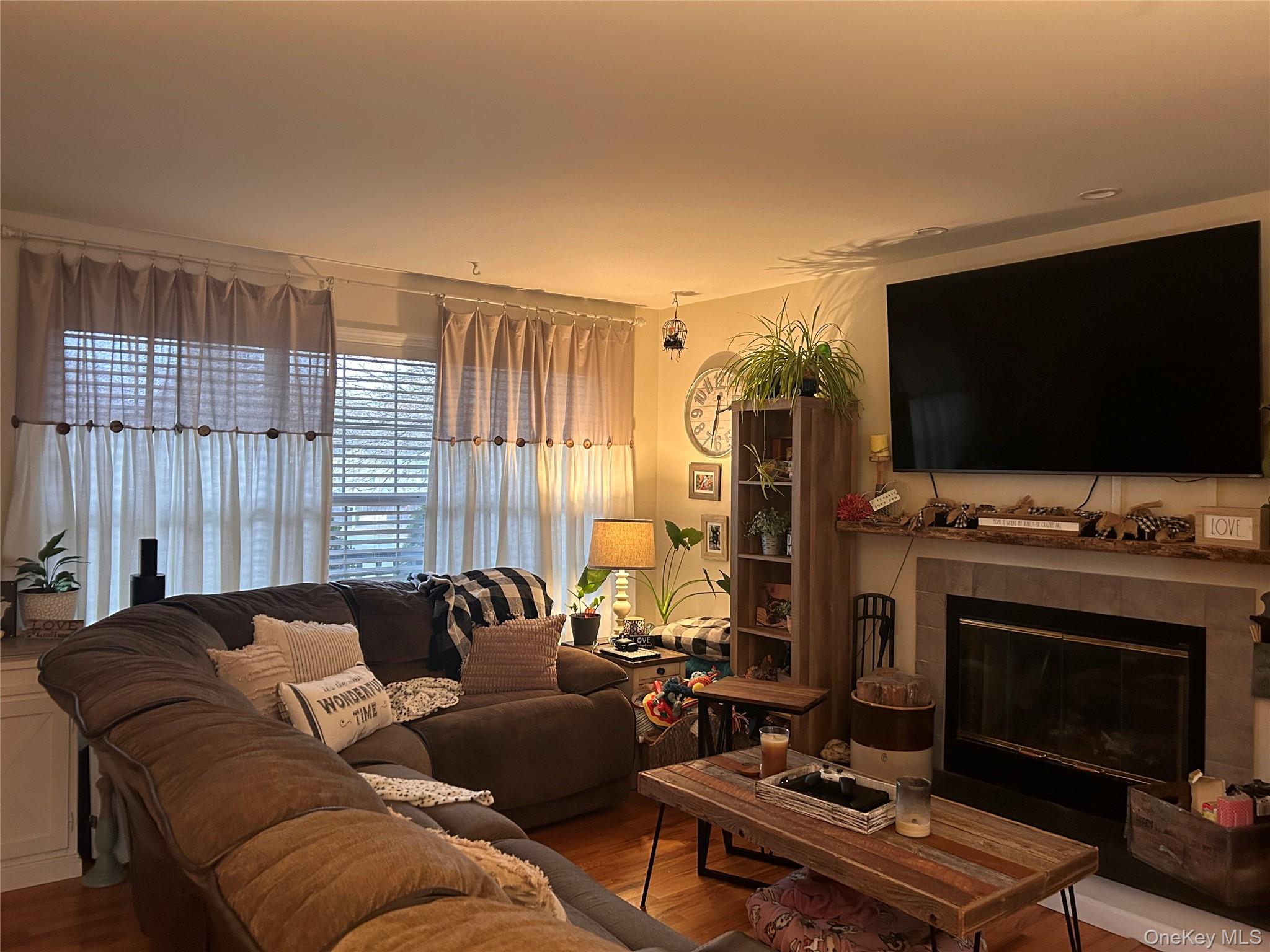 #6 photo, 194 E Parkview Drive, Shirley , NY 11967