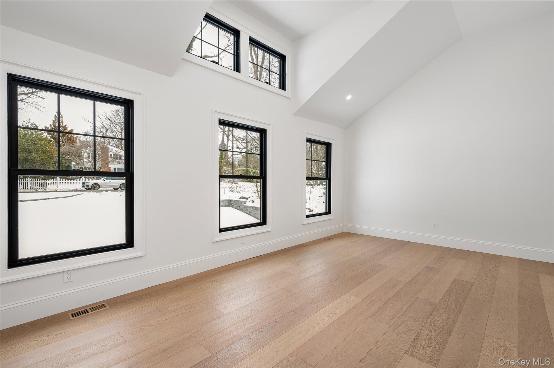 #17 photo, 20 Fox Hunt Lane, Cold Spring Harbor , NY 11724