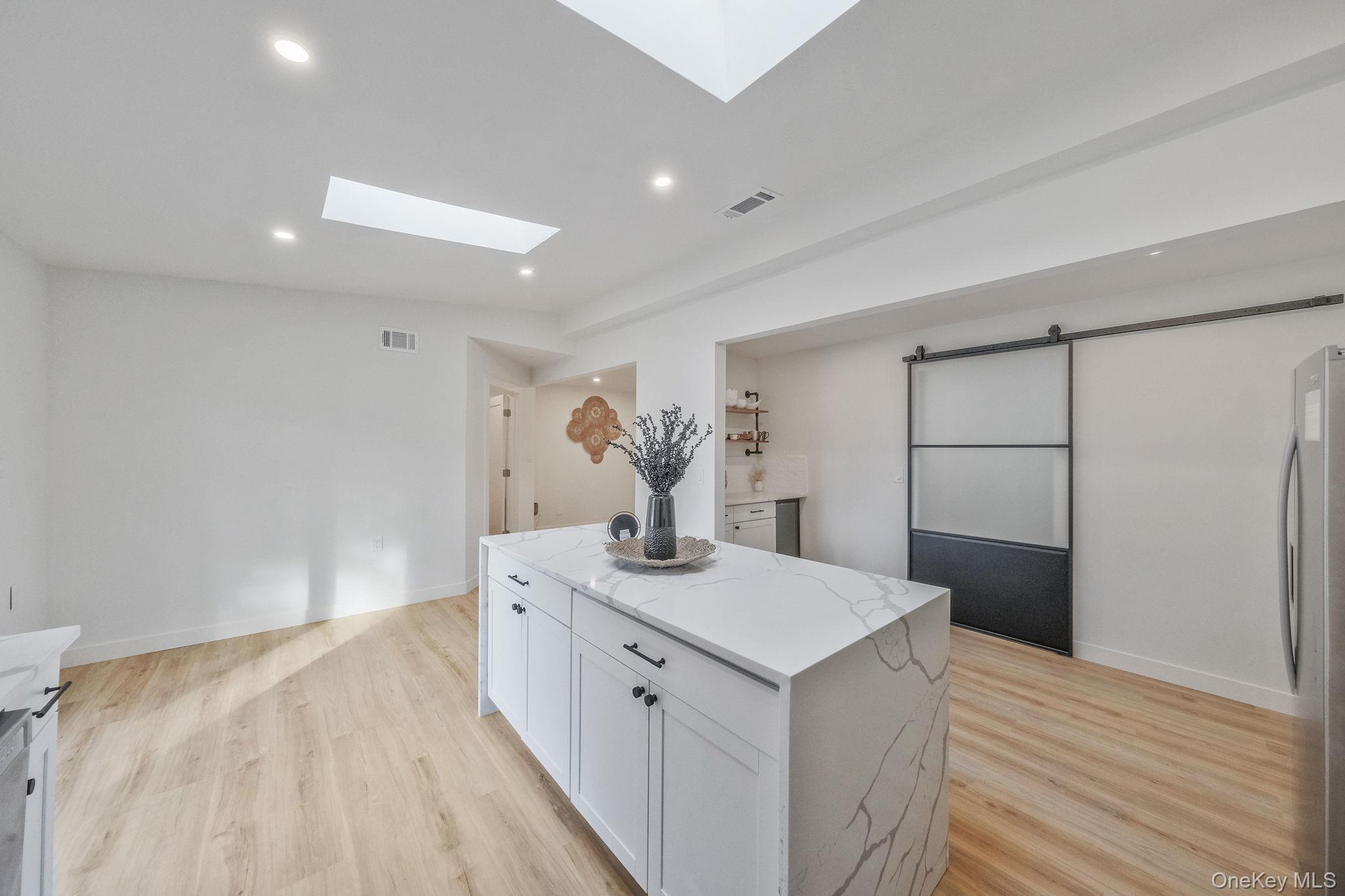 #10 photo, 73 Midwood Avenue, Farmingdale , NY 11735