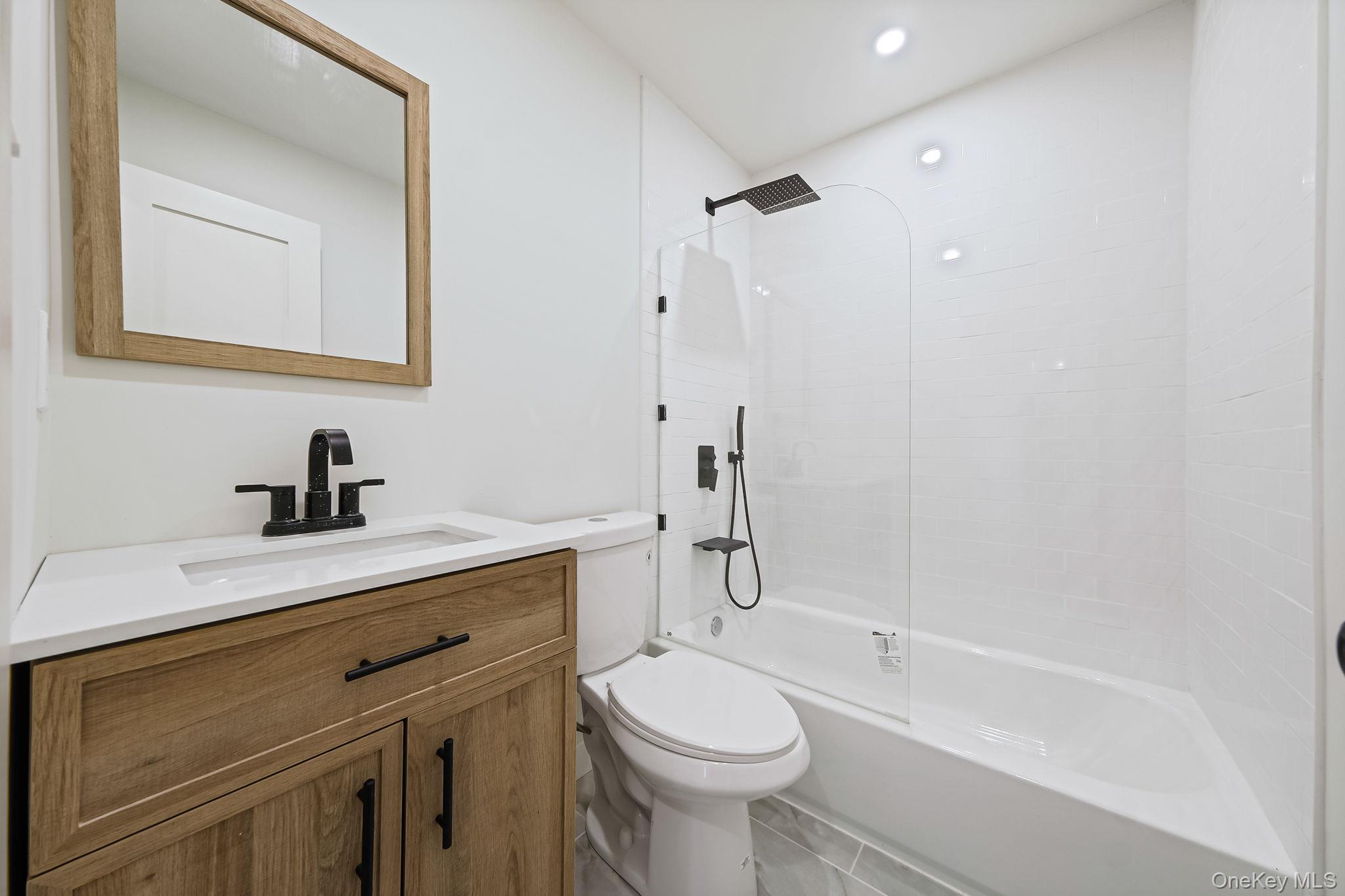 #14 photo, 73 Midwood Avenue, Farmingdale , NY 11735