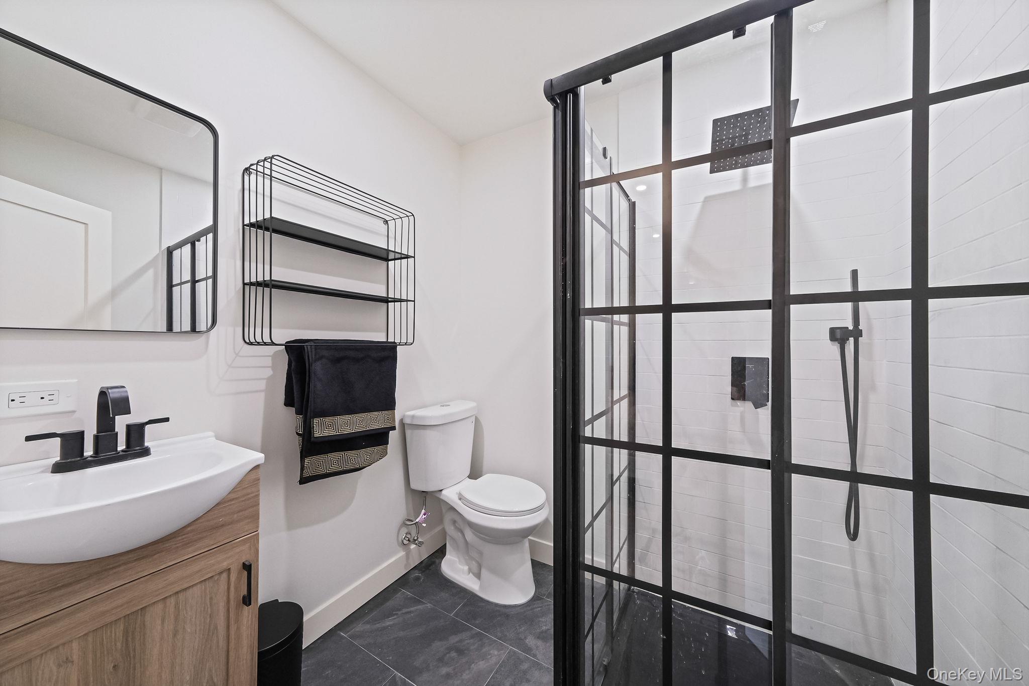 #18 photo, 73 Midwood Avenue, Farmingdale , NY 11735