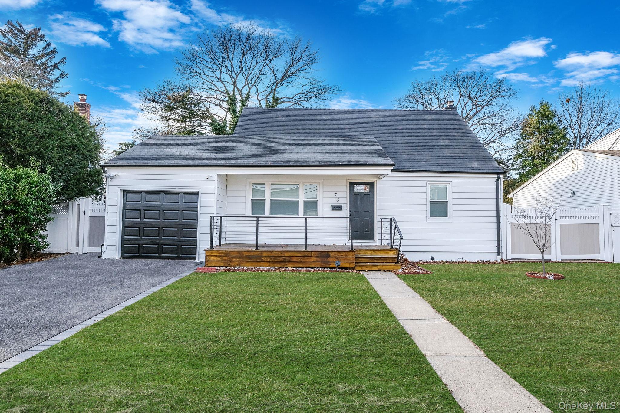 #3 photo, 73 Midwood Avenue, Farmingdale , NY 11735