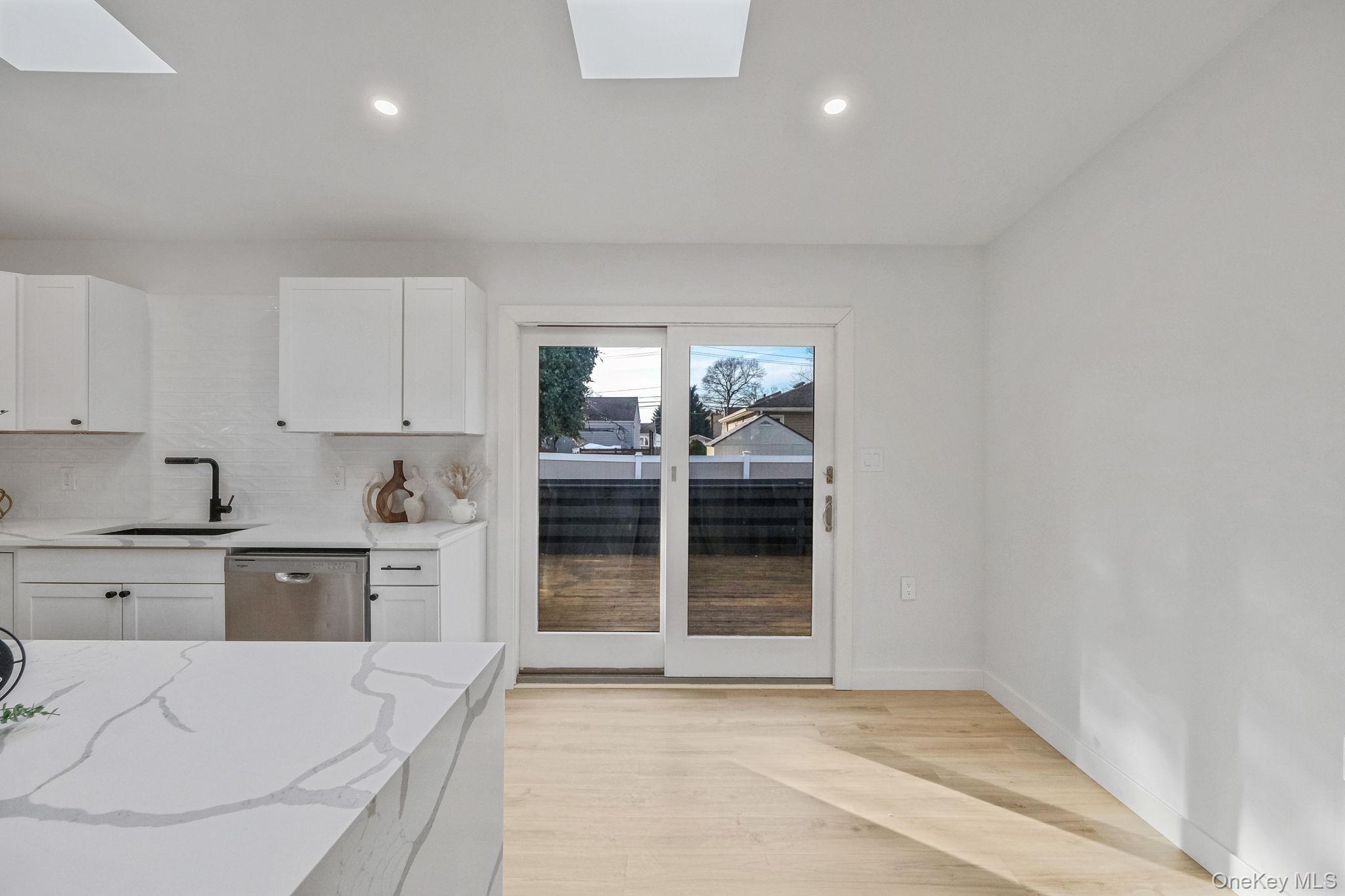 #7 photo, 73 Midwood Avenue, Farmingdale , NY 11735