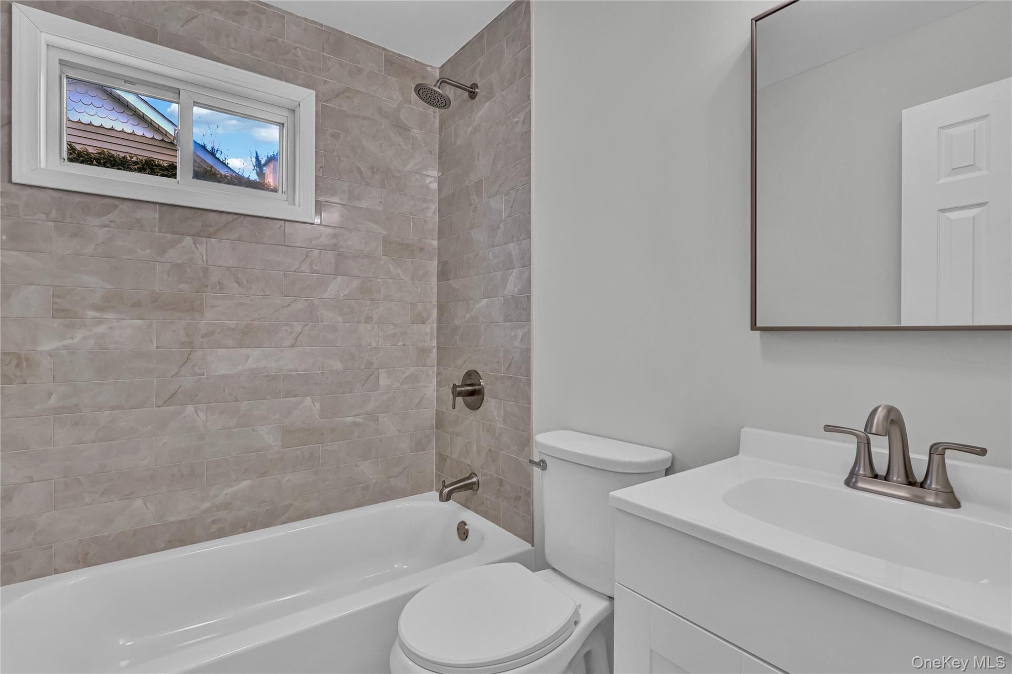 #12 photo, 61 Circle Drive, East Northport , NY 11731