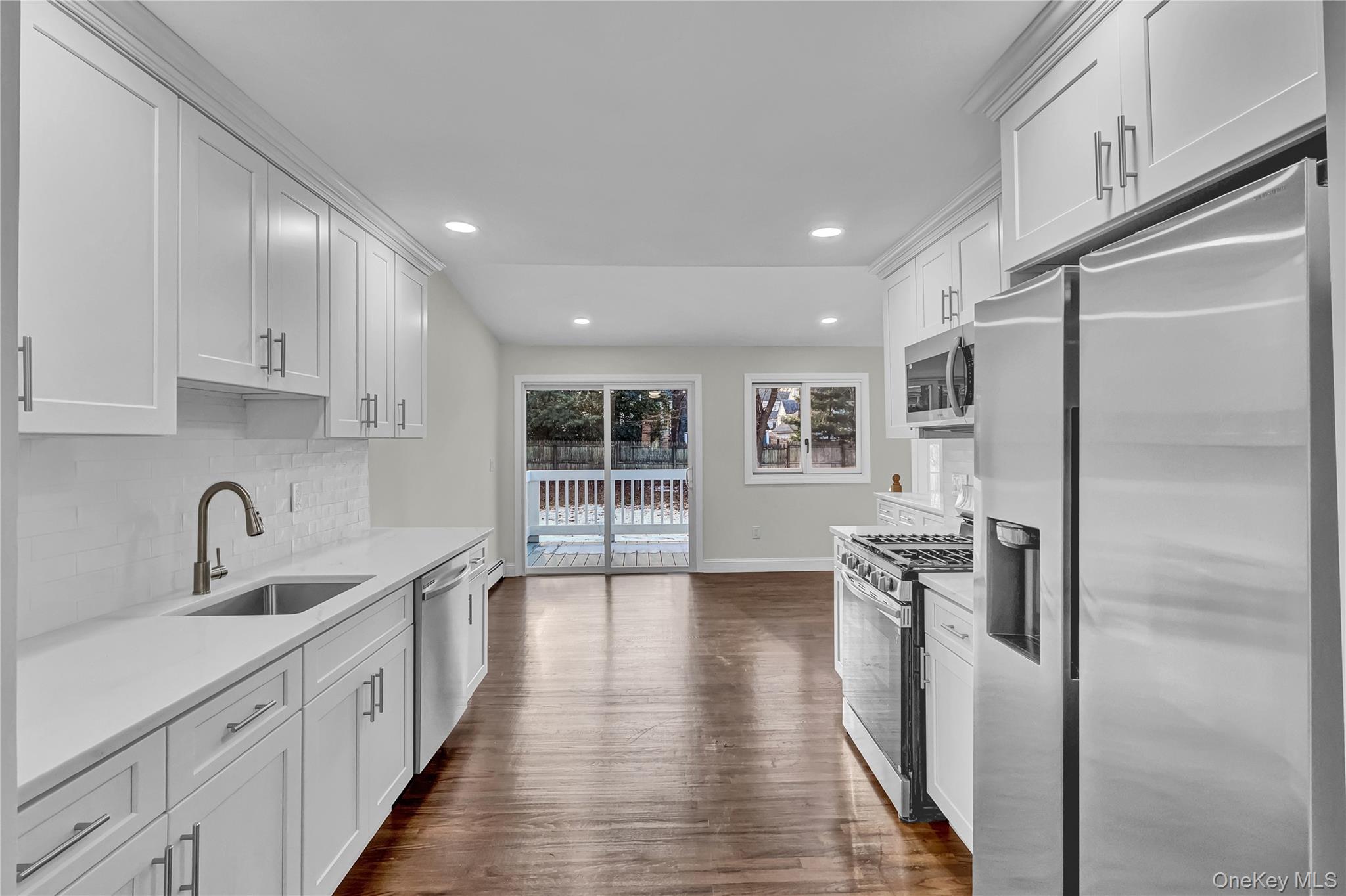 #7 photo, 61 Circle Drive, East Northport , NY 11731