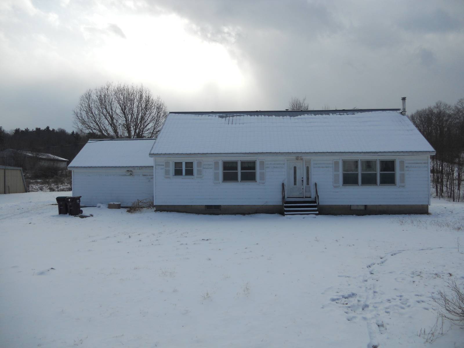 #1 photo, 90 Tomhannock Rd, Valley Falls , NY 12185