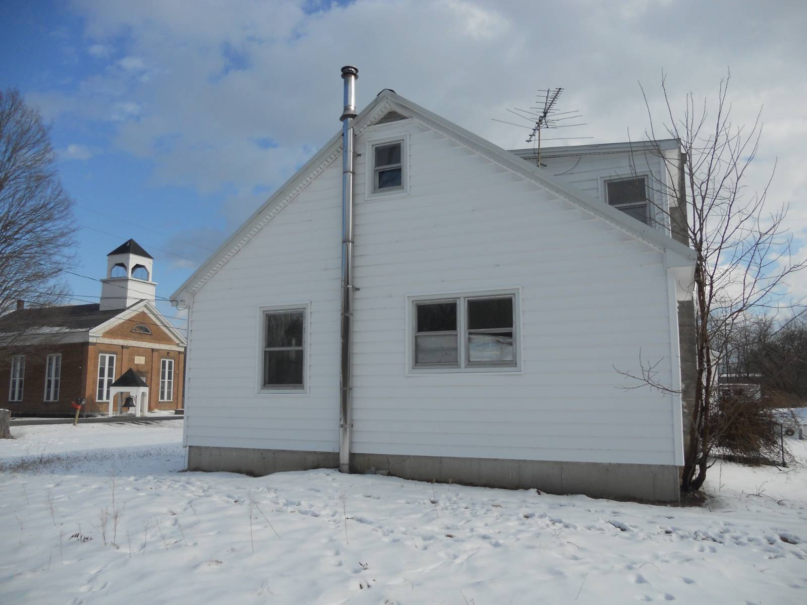 #9 photo, 90 Tomhannock Rd, Valley Falls , NY 12185