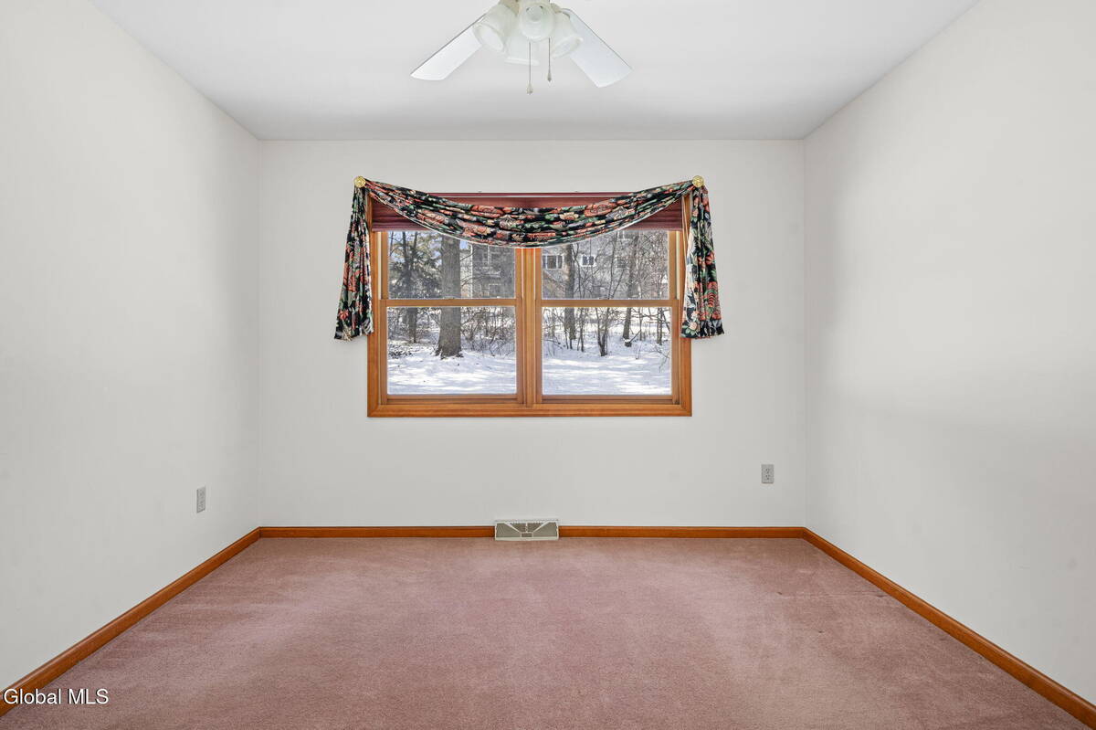 #10 photo, 14 Redwood Drive, Glenville , NY 12302