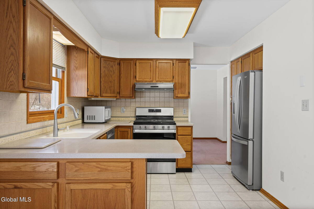 #19 photo, 14 Redwood Drive, Glenville , NY 12302