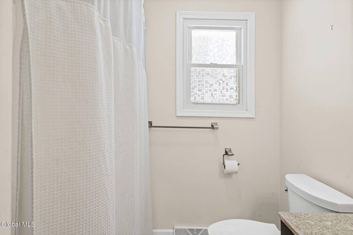 #33 photo, 14 Redwood Drive, Glenville , NY 12302