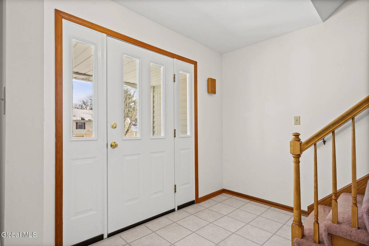 #5 photo, 14 Redwood Drive, Glenville , NY 12302