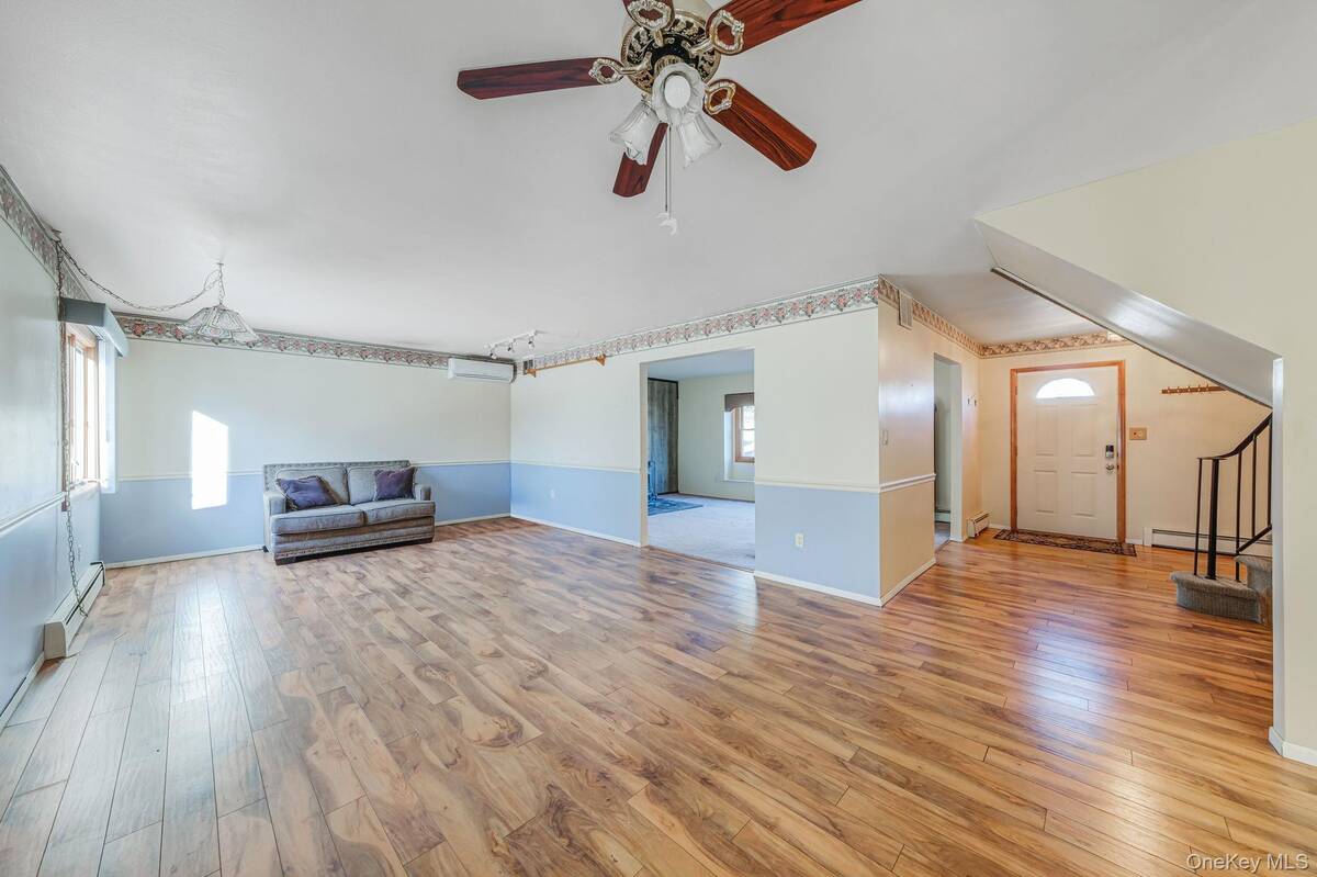 #7 photo, 139 Tarpon Avenue, Medford , NY 11763