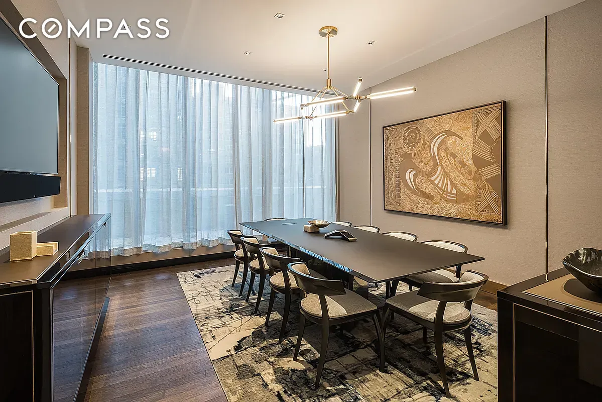 #21 photo, New York City, Midtown , NY 10019