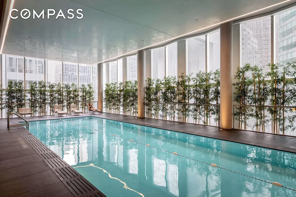 #16 photo, New York City, Midtown East , NY 10022