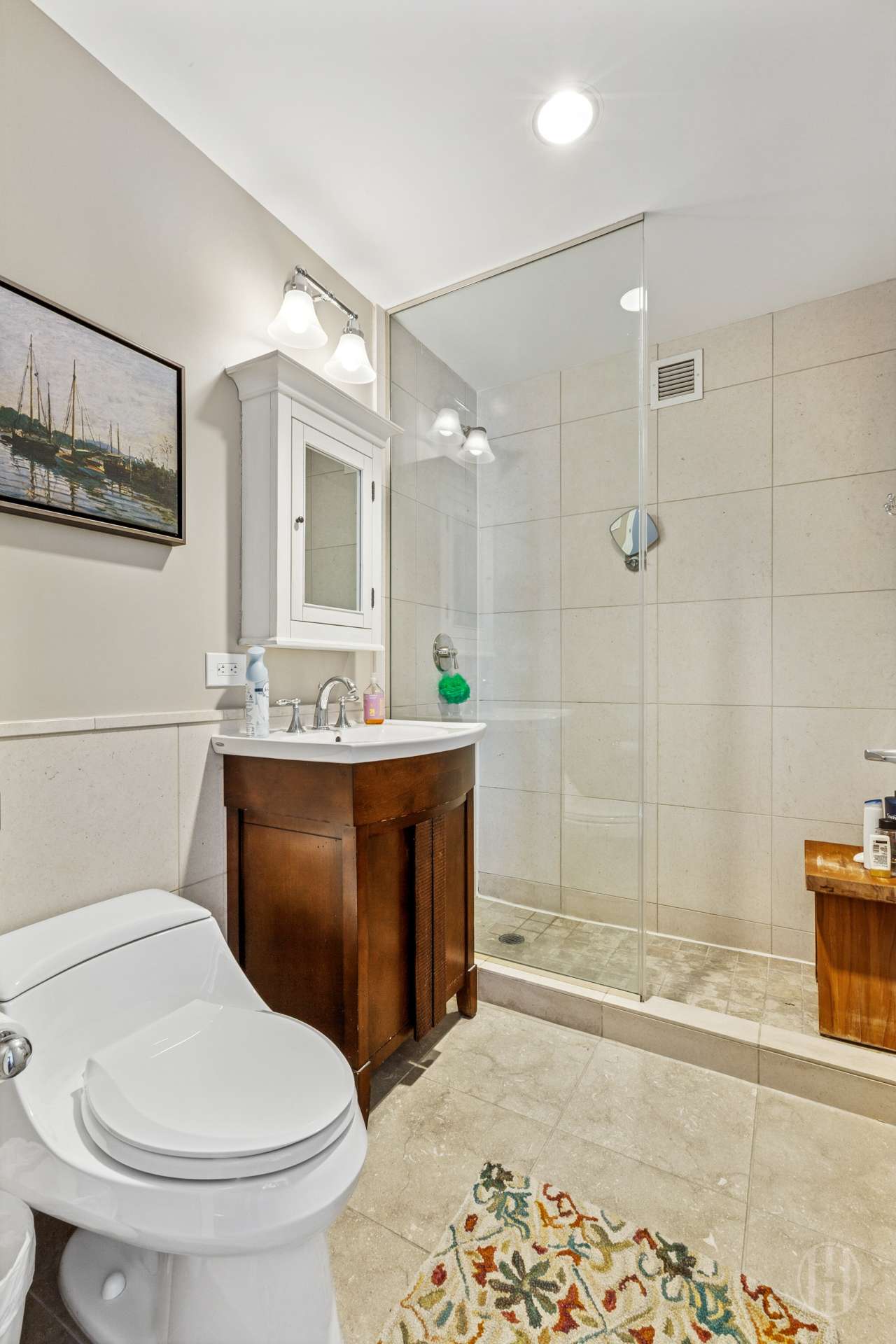 #5 photo, 350 W 42nd Street, Hell's Kitchen , NY 10036