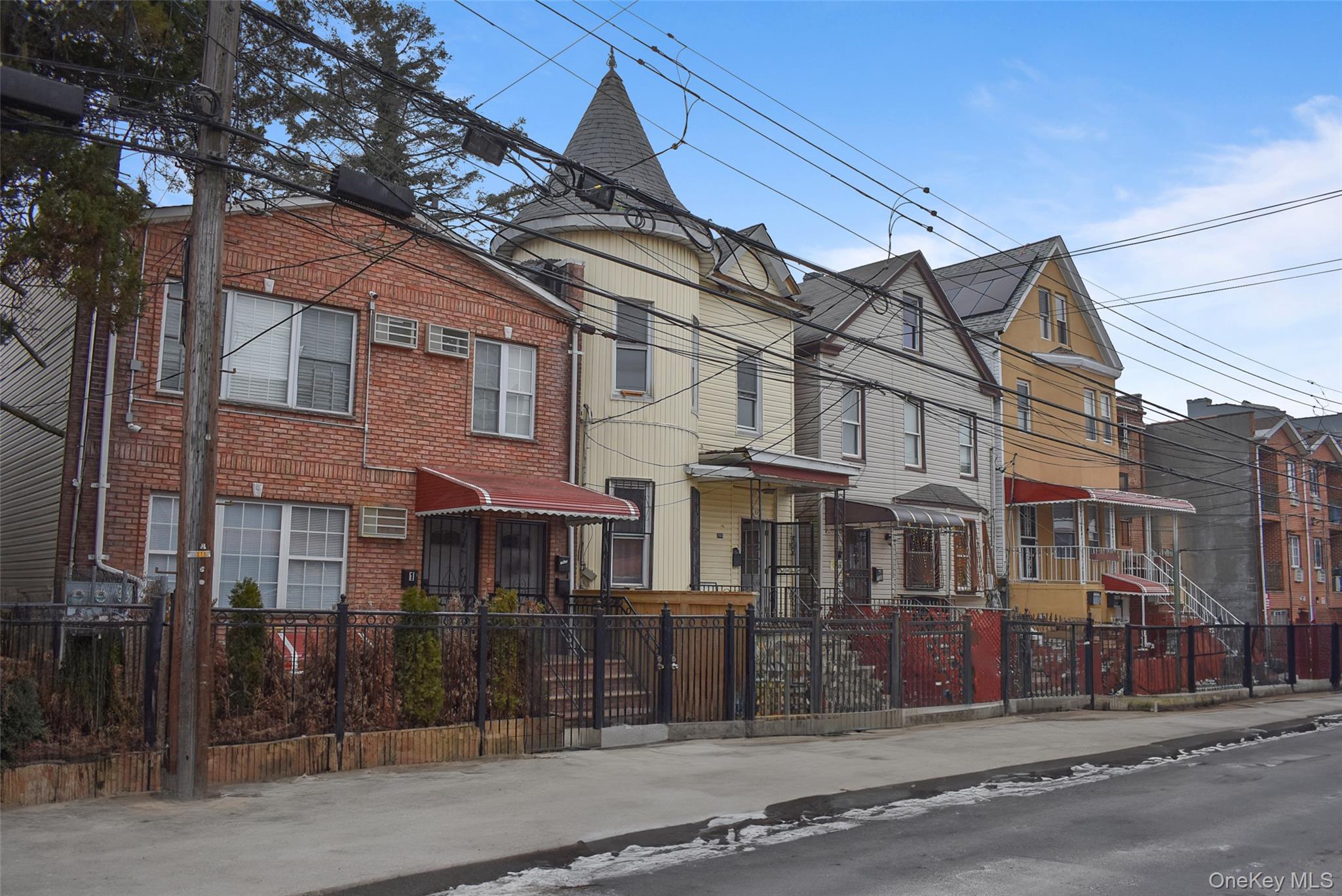 #2 photo, 740 E 218th Street, Bronx , NY 10467