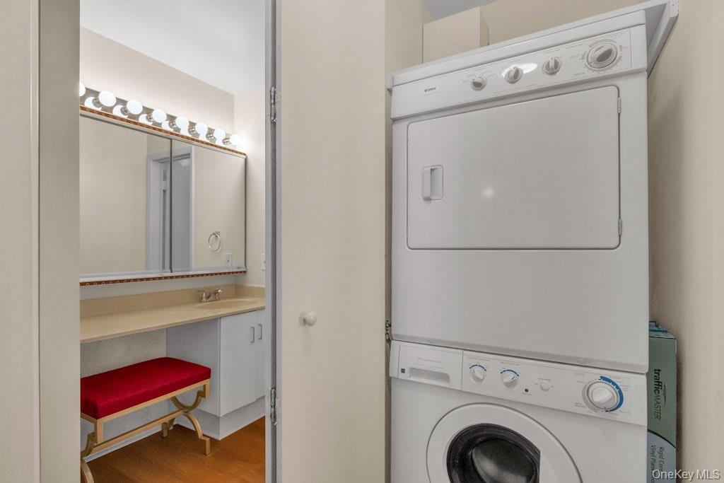 #19 photo, 55 N Broadway, White Plains , NY 10601