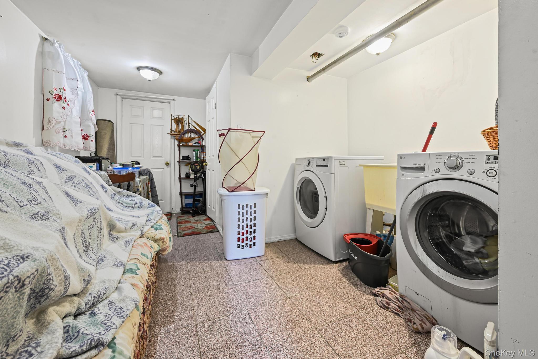 #12 photo, 131-23 140th Street, Jamaica , NY 11436