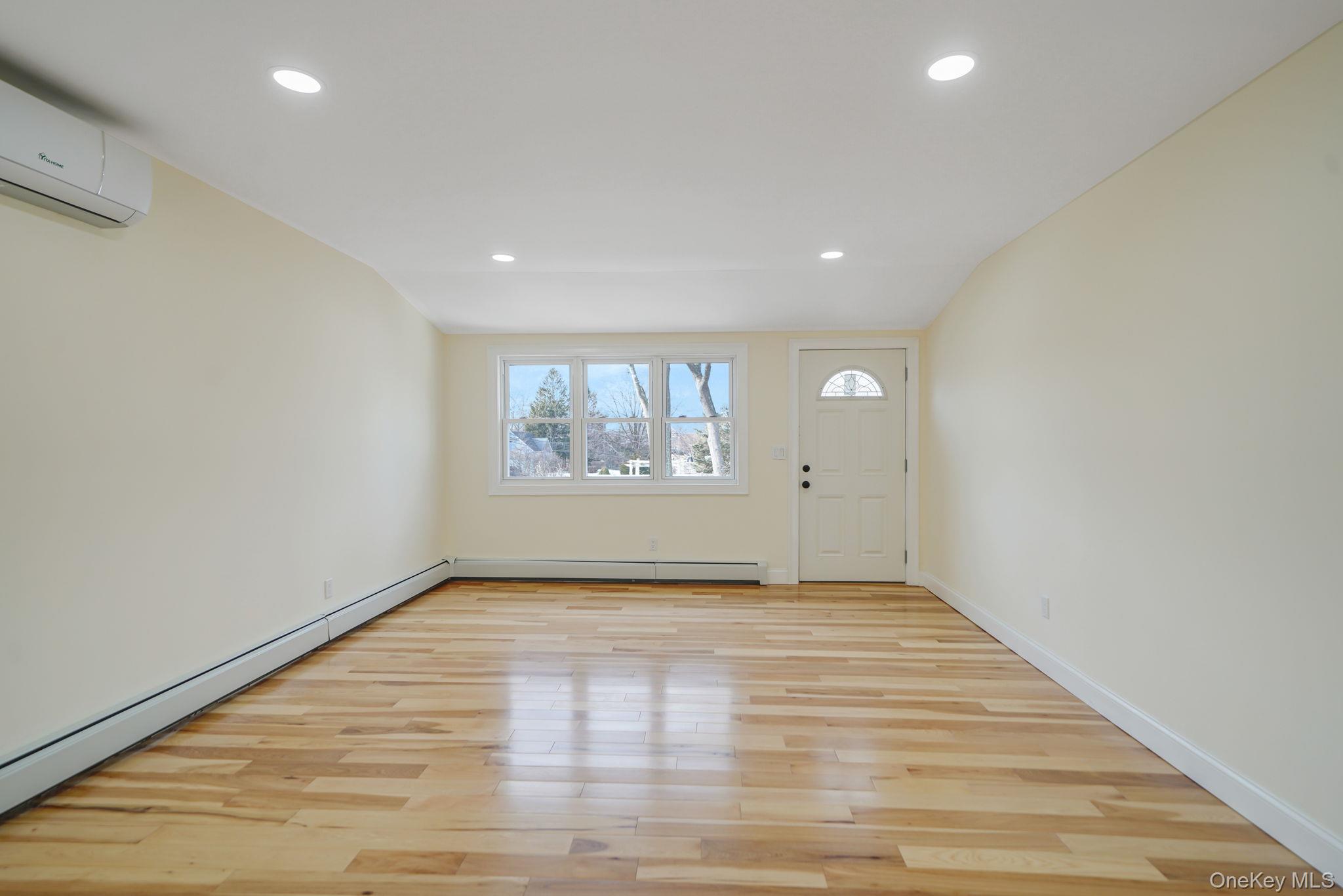 #8 photo, 131 Belle Avenue, Ronkonkoma , NY 11779