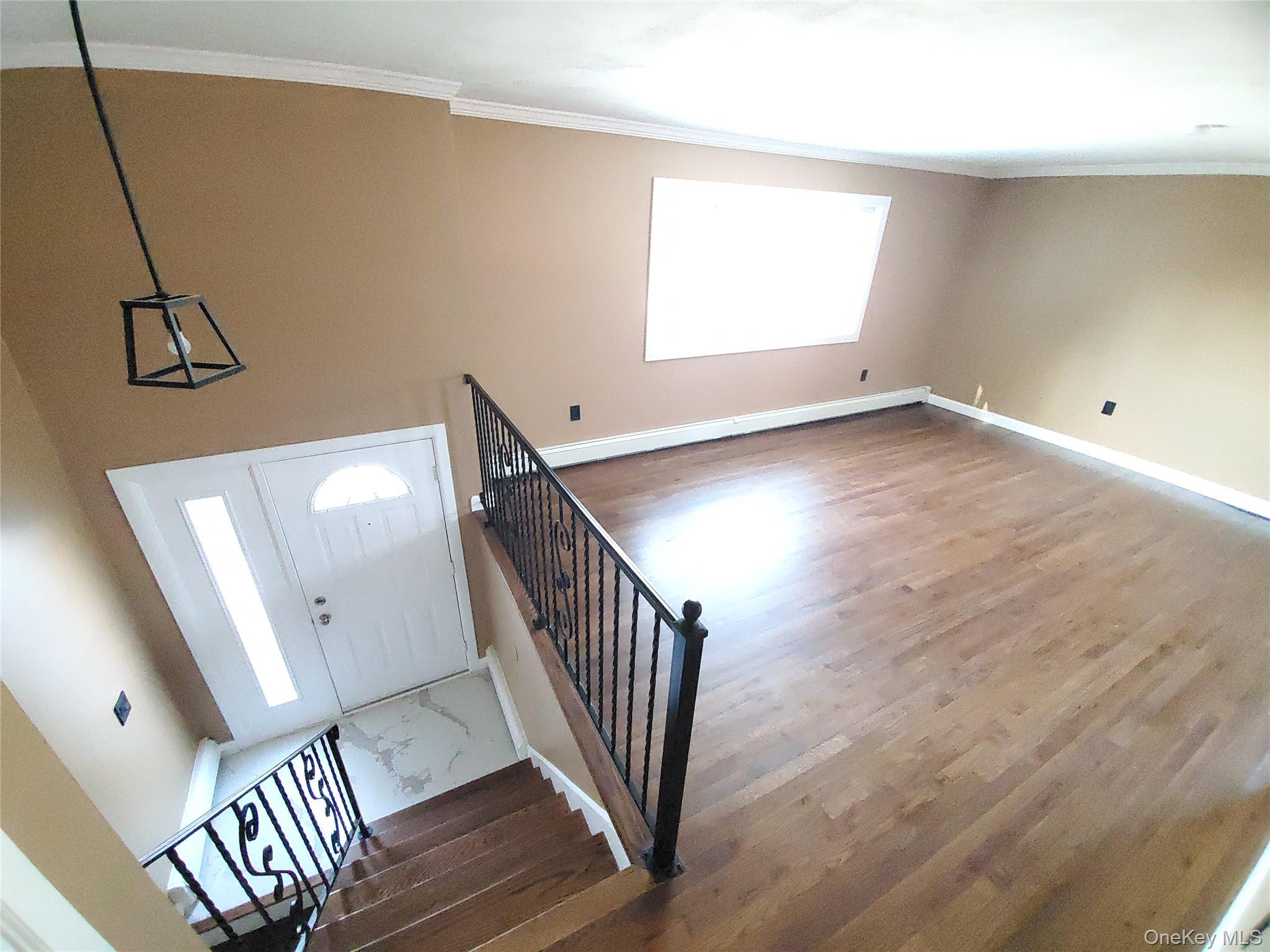 #13 photo, 220 Kinkel Street, ناسو Westbury , NY 11590