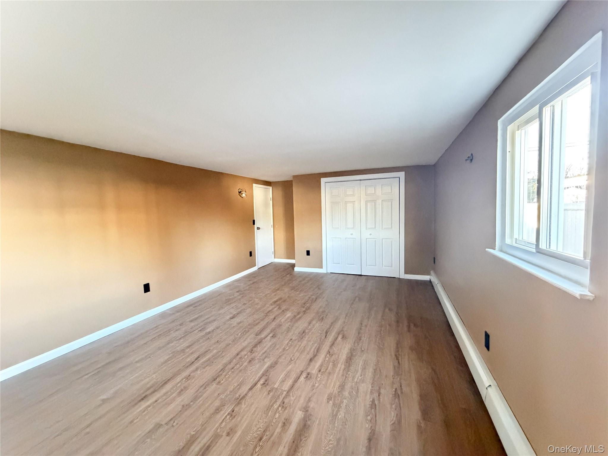 #15 photo, 220 Kinkel Street, ناسو Westbury , NY 11590