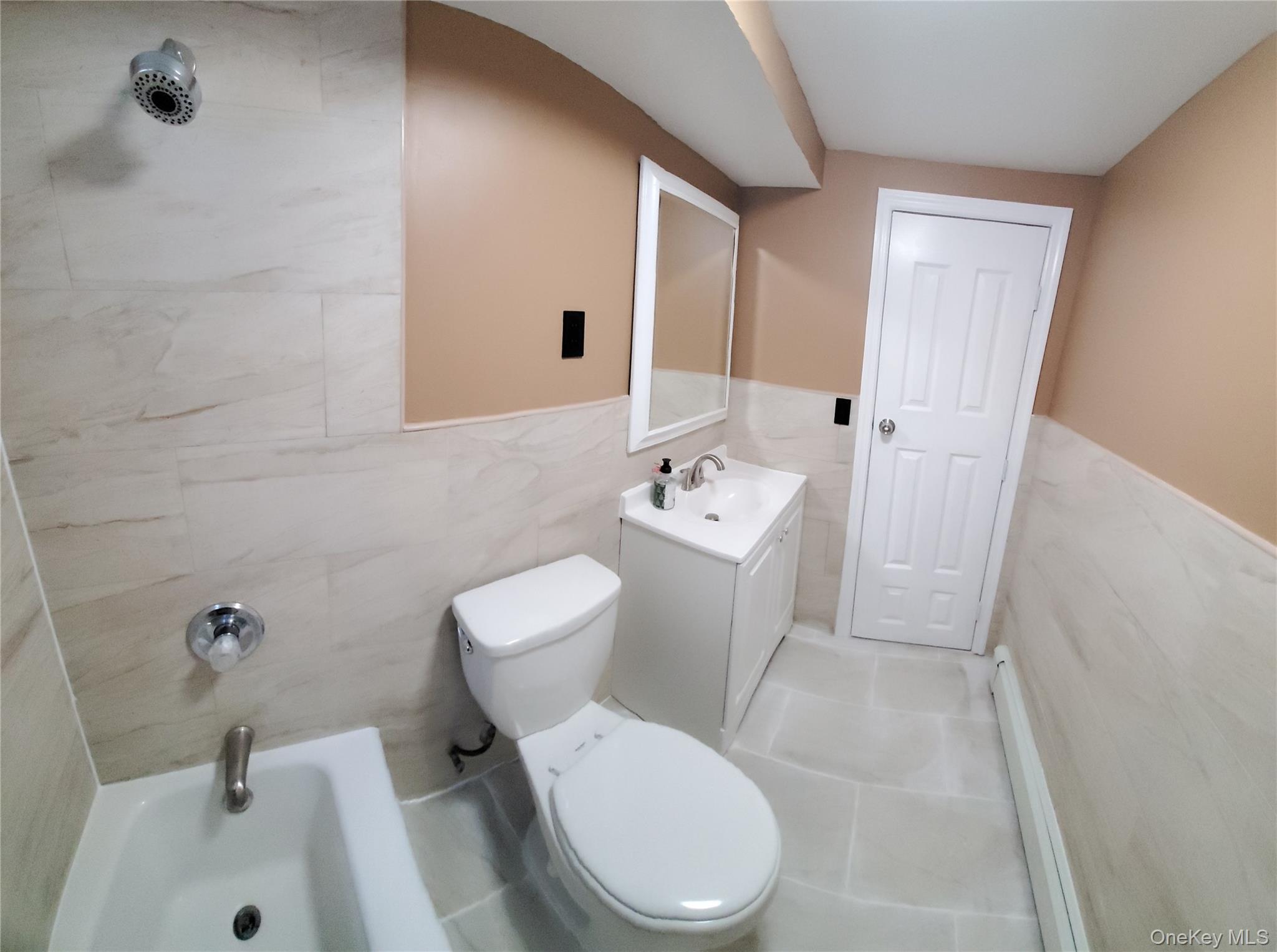 #17 photo, 220 Kinkel Street, ناسو Westbury , NY 11590