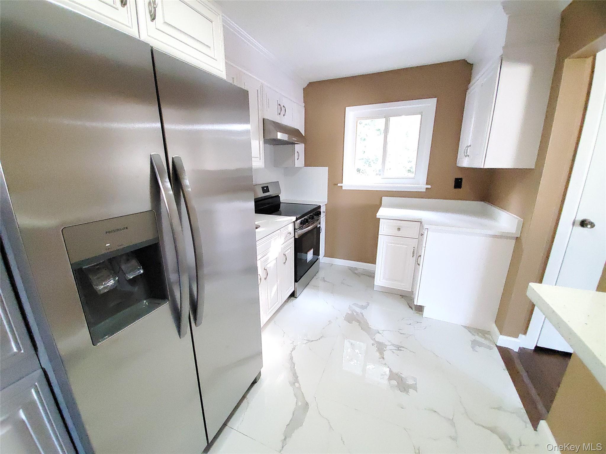 #5 photo, 220 Kinkel Street, ناسو Westbury , NY 11590