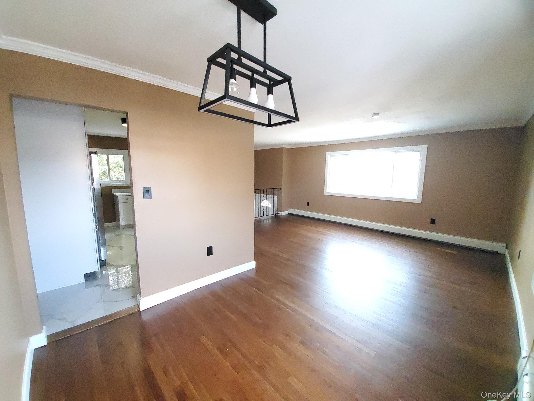 #6 photo, 220 Kinkel Street, ناسو Westbury , NY 11590