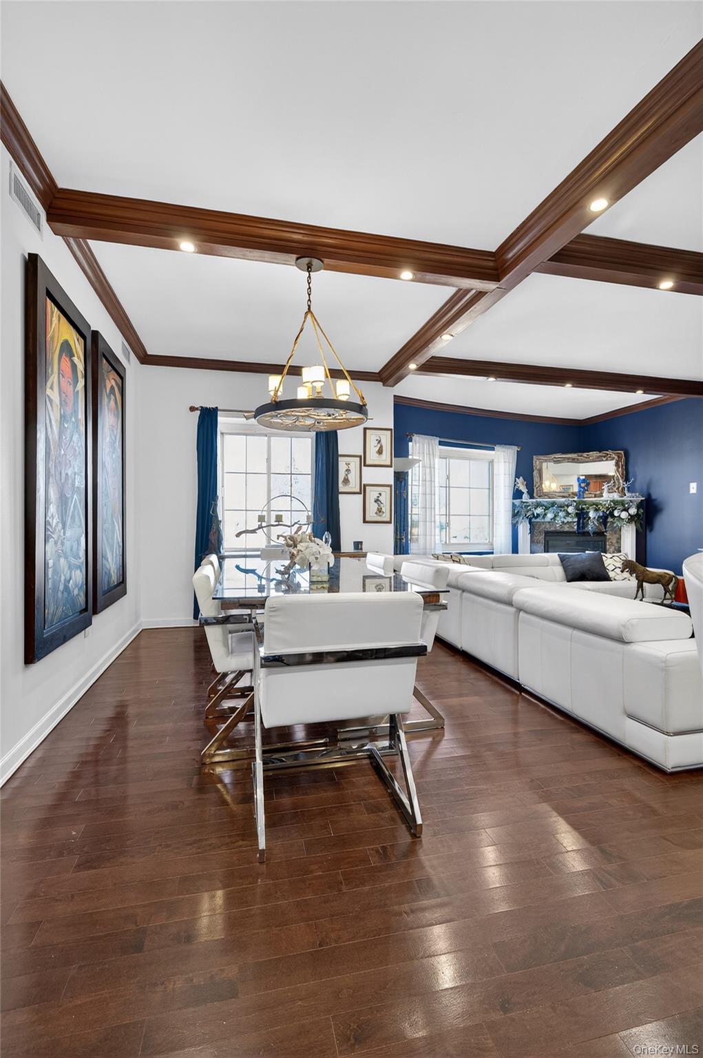 #10 photo, 242 Maple Avenue, Westbury , NY 11590