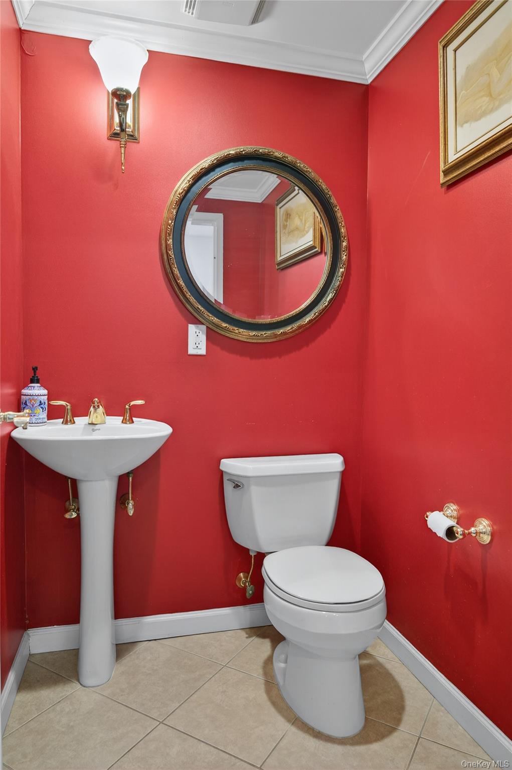 #13 photo, 242 Maple Avenue, Westbury , NY 11590