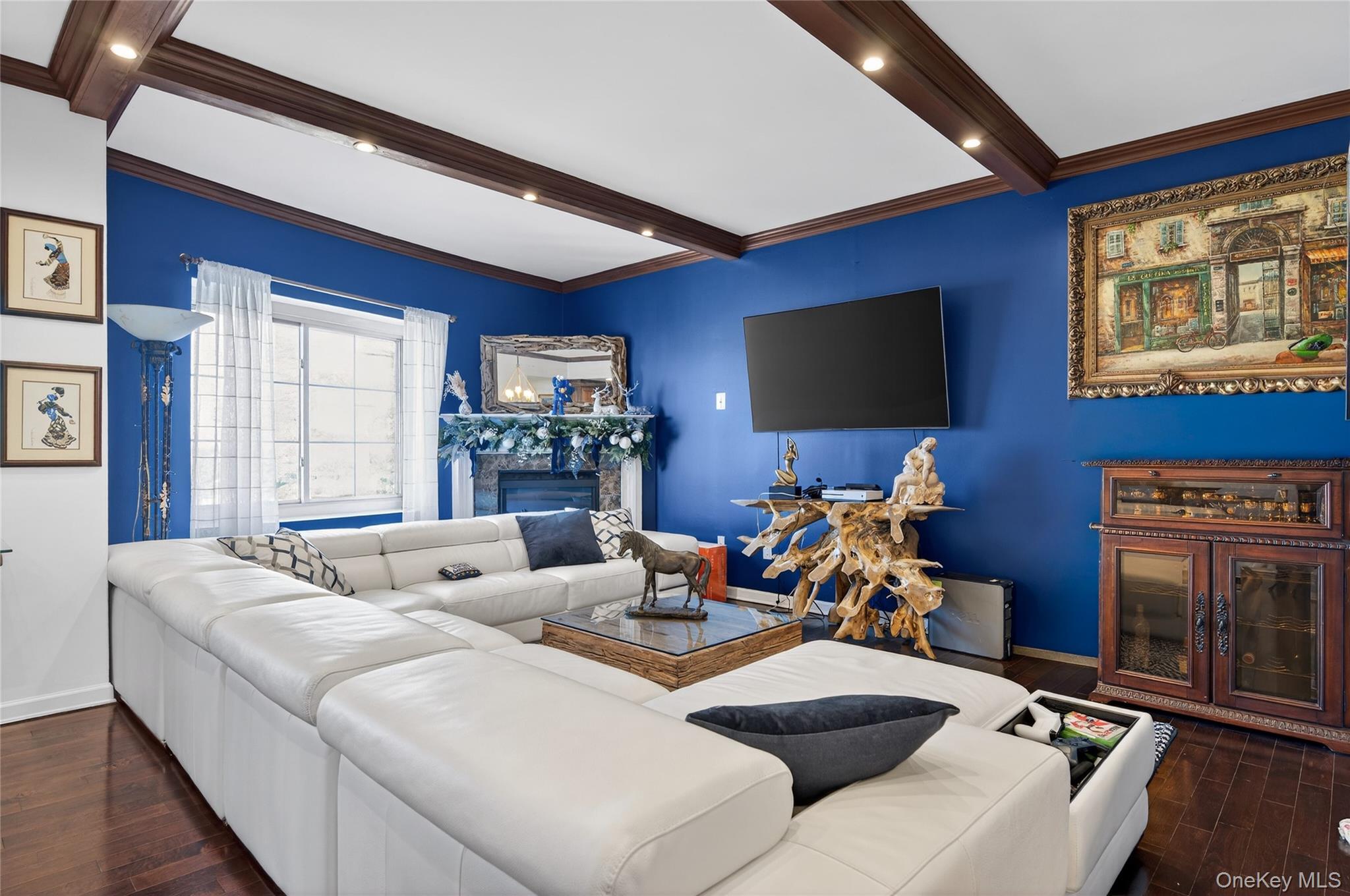 #3 photo, 242 Maple Avenue, Westbury , NY 11590