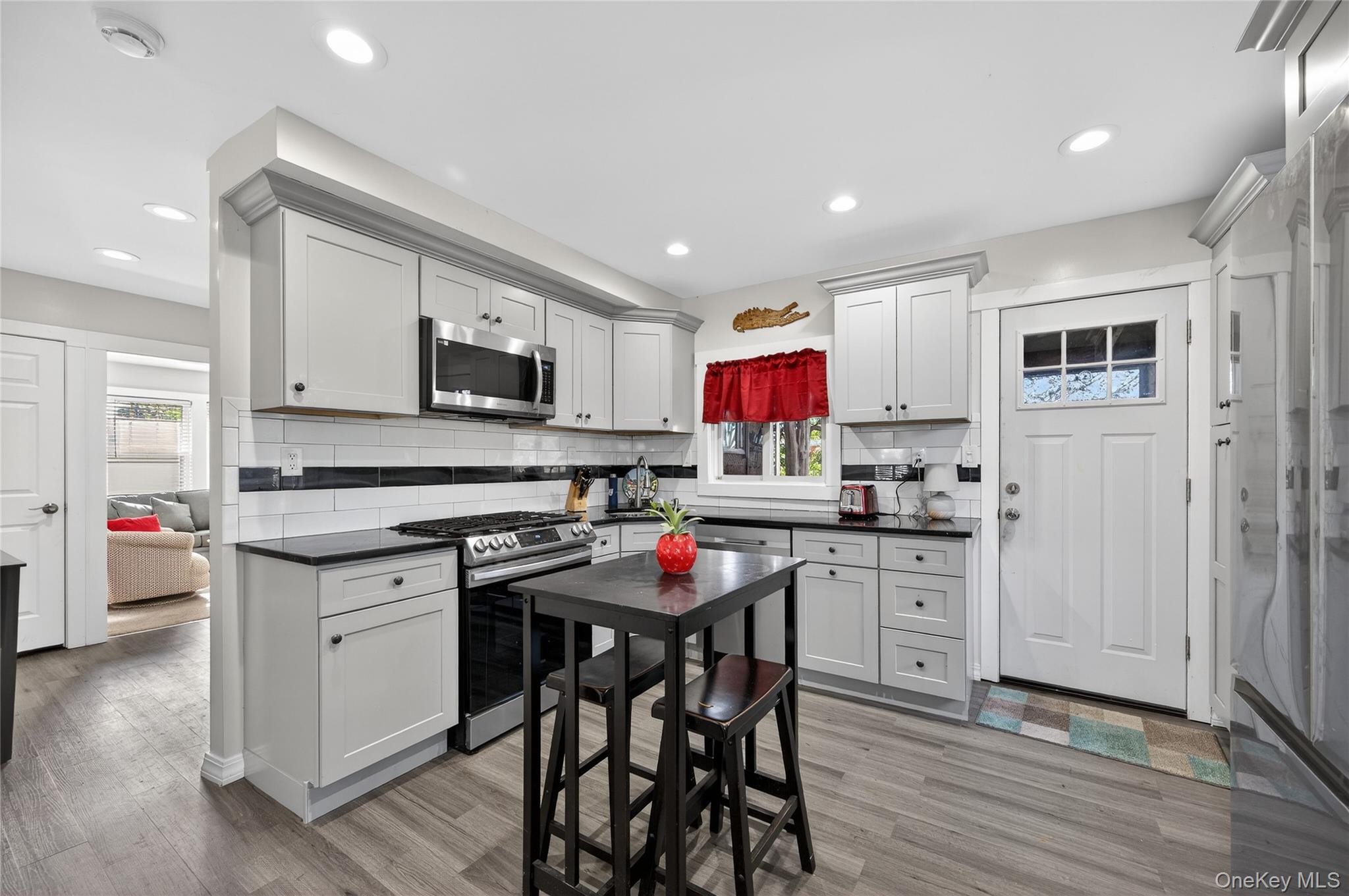 #13 photo, 2934 Dahlia Avenue, Baldwin , NY 11510