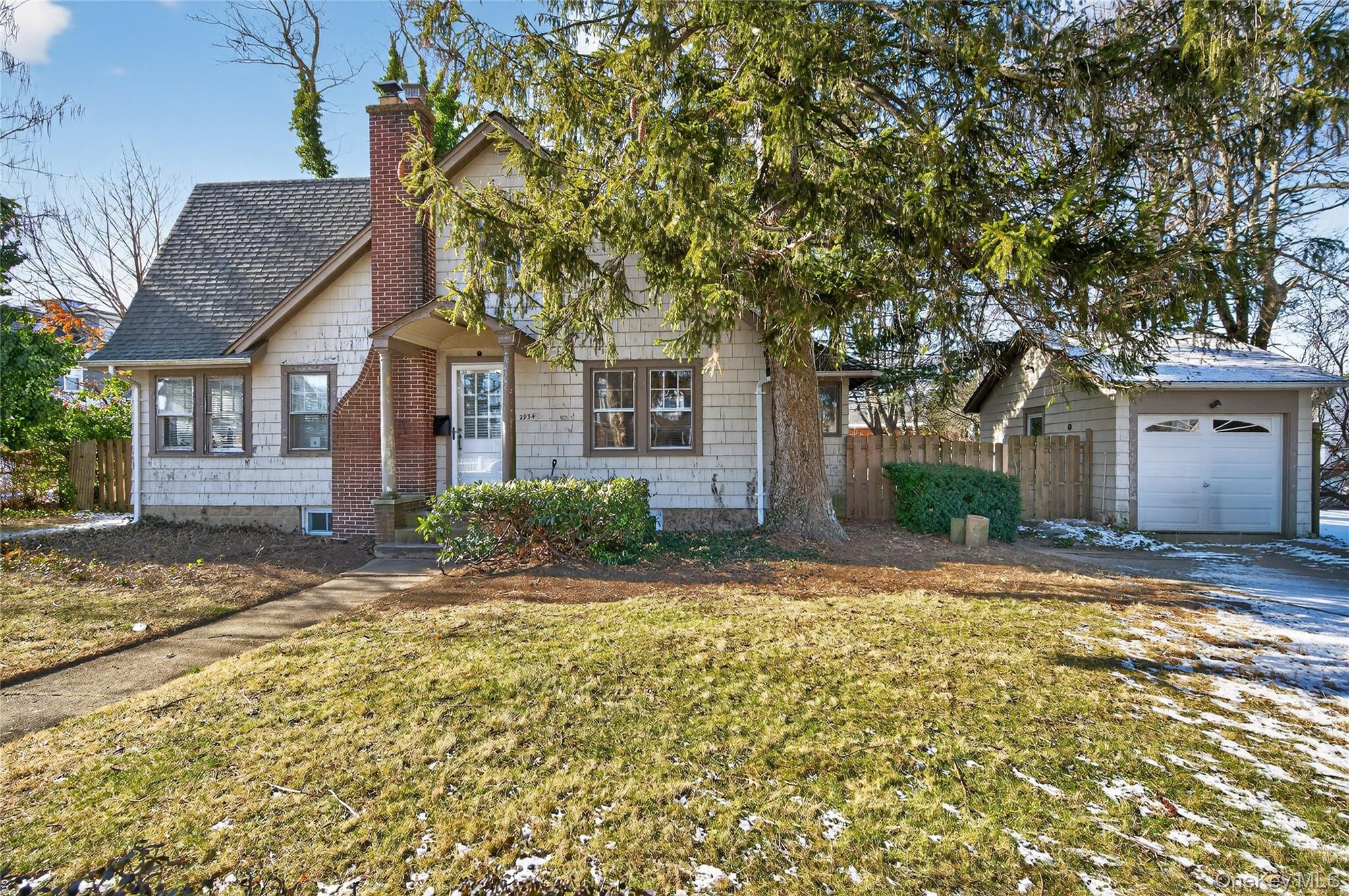 #2 photo, 2934 Dahlia Avenue, Baldwin , NY 11510