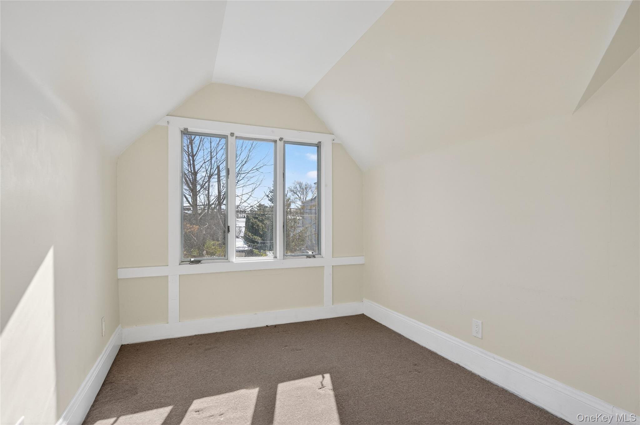 #20 photo, 2934 Dahlia Avenue, Baldwin , NY 11510