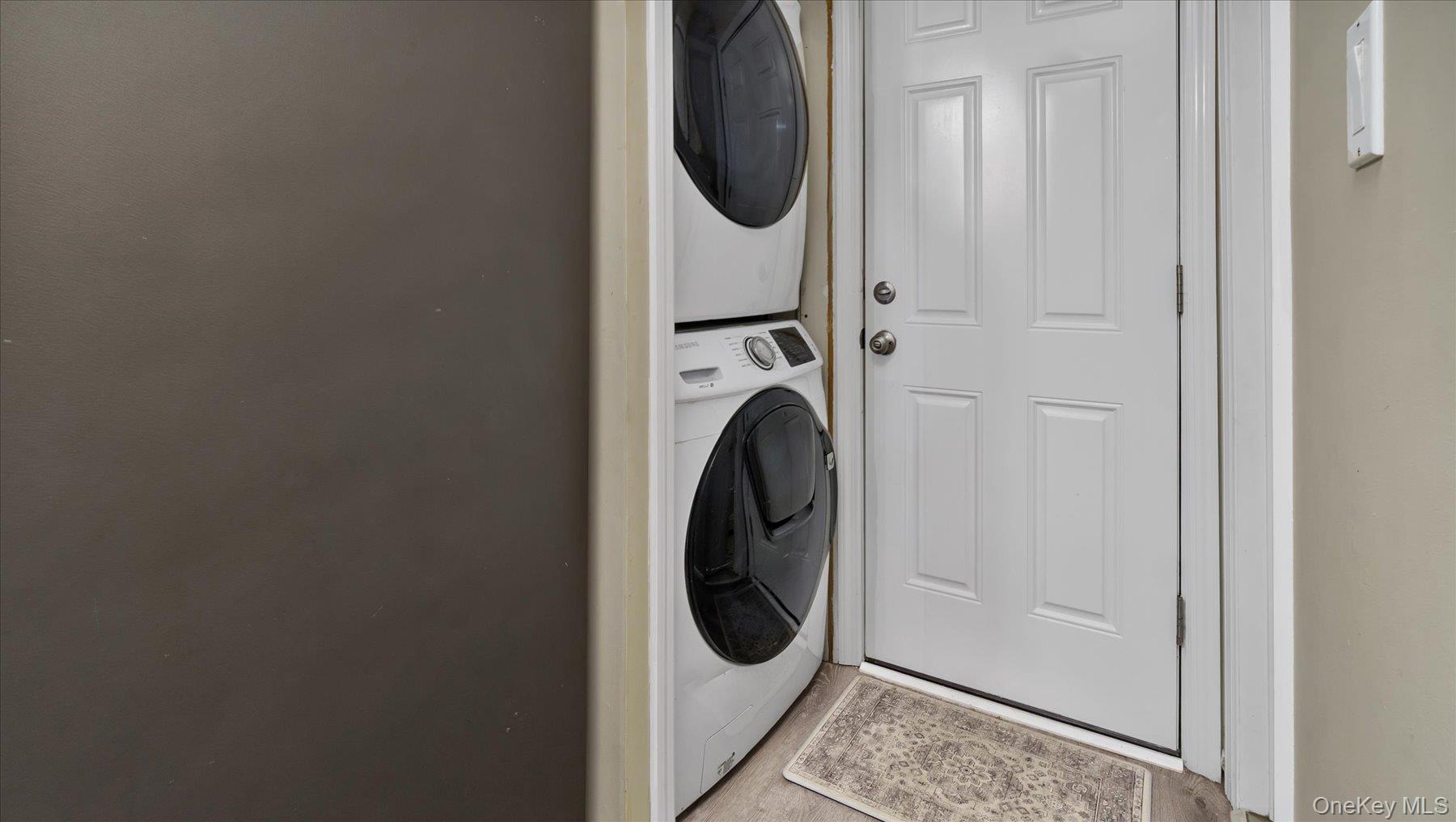 #13 photo, 3 Altamont Avenue, Sea Cliff , NY 11579